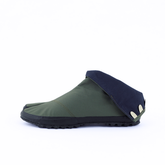 Left side of khaki Tabi Shoes " U-ten "