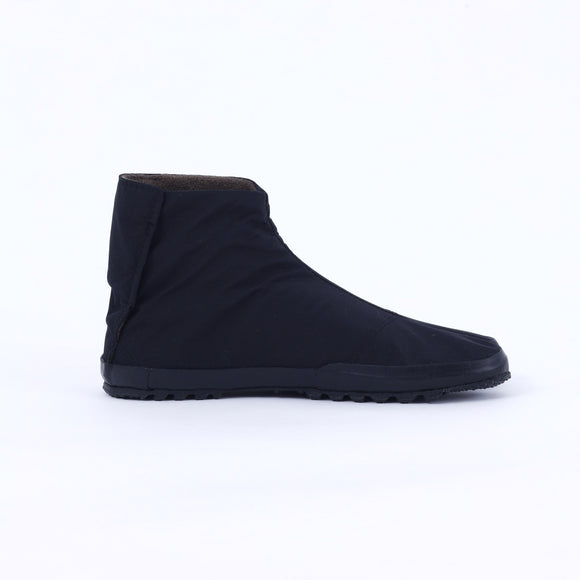 Right side of black Tabi Shoes " U-ten x FLEECE "