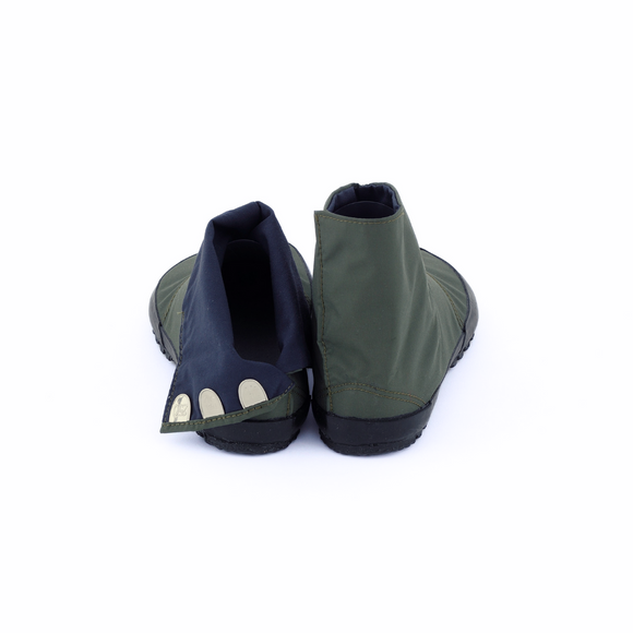Back view of khaki Tabi Shoes " U-ten "