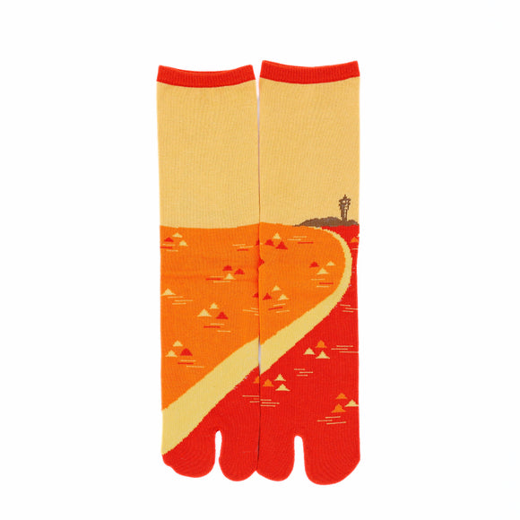 Front view of long orange Tabi Socks " Enoshim "