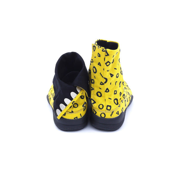 Top view of yellow Tabi Shoes " ◯△▢ (MARU SANKAKU SHIKAKU) "