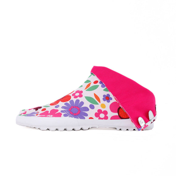 Left side of pink Tabi Shoes " KIDS SUN GARDEN "