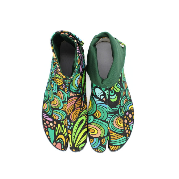 Top view of green Tabi Shoes " UROKO "
