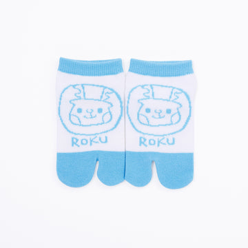 Front view of short blue Tabi Socks " Roku "– children's size
