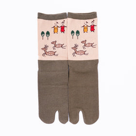 Front view of long green Tabi Socks " Nara-e "