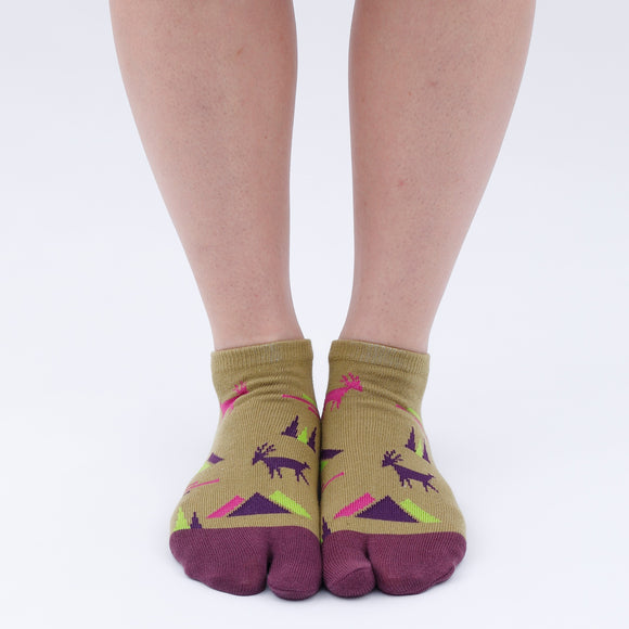 Person wearing short khaki Tabi Socks " Mikasayama ", front view