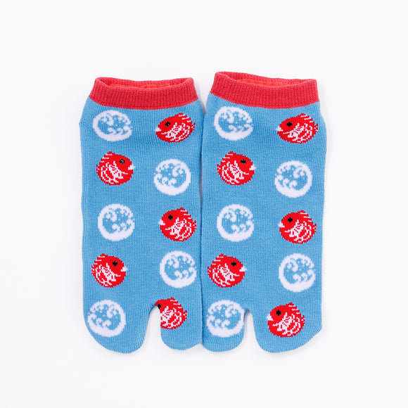 Front view of short light blue Tabi Socks " Tai "