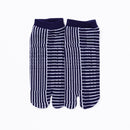 Front view of short navy Tabi Socks "Hyoshigi"