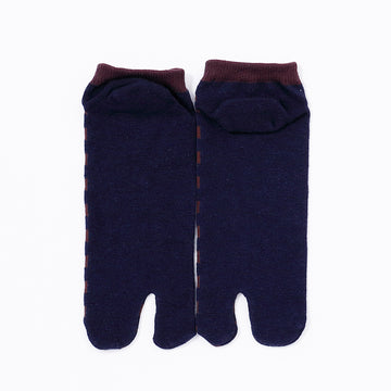 Back view of short navy Tabi Socks " Tonbo & Ichimatsu "