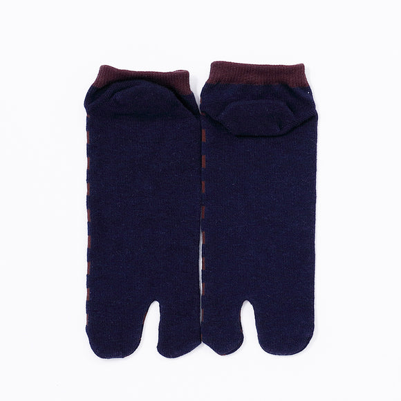 Back view of short navy Tabi Socks " Tonbo & Ichimatsu "