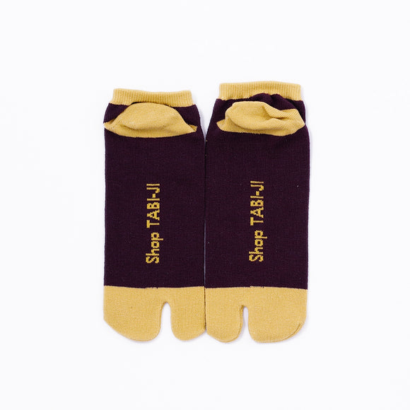 Back view of short purple Tabi Socks " Shika Origami "