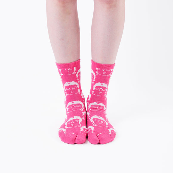 Person wearing long pink Tabi Socks " Kamakura Daibutsu ", front view