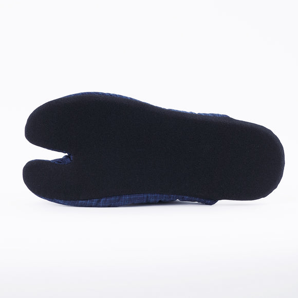 Outsole view of gray Tabi Slippers " PILE "