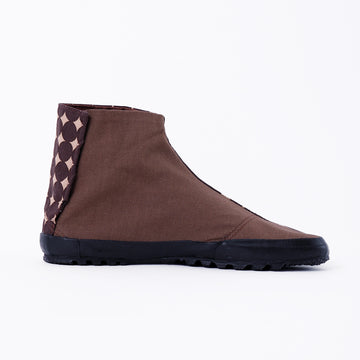 Right side of brown Tabi Shoes " PLANET "