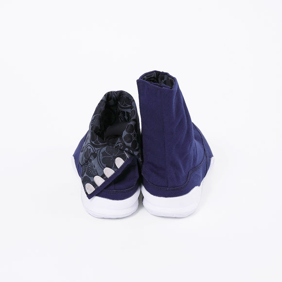 Back view of blue Tabi Shoes " KAMON "