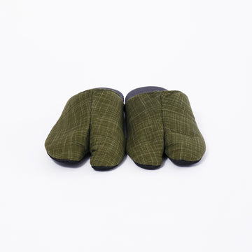 Front view of green Tabi Slippers " KASUMI "