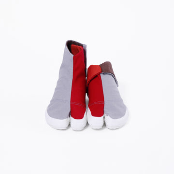 Front view of sun Tabi Shoes "KIDS QUATRO"